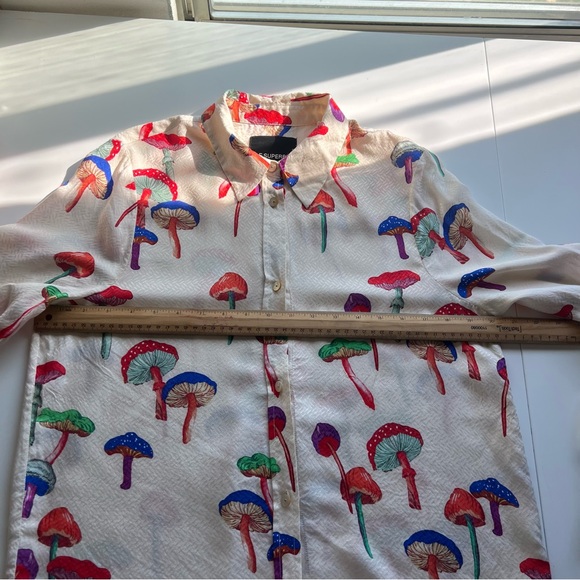 Le Superbe for Anthro Micro Magic Ex-Boyfriend Shirt Ivory Mushroom Print  8 NWT - Picture 10 of 16
